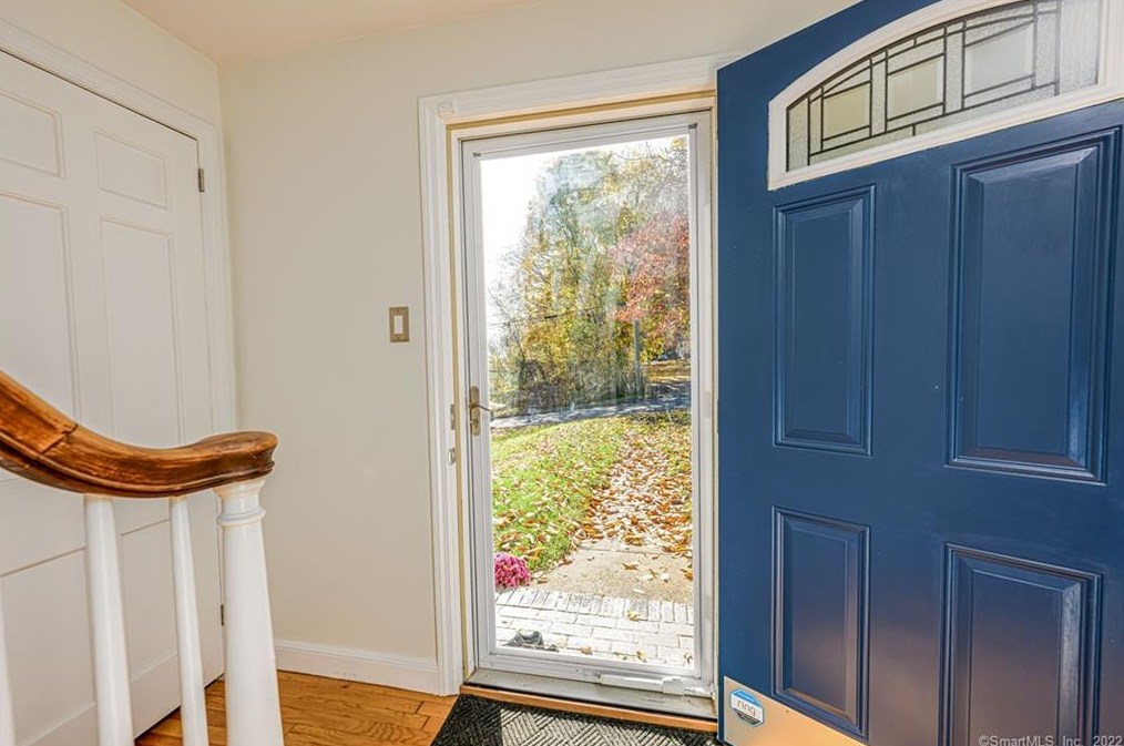 65 New Cheshire Rd, Meriden CT  06451-5071 exterior