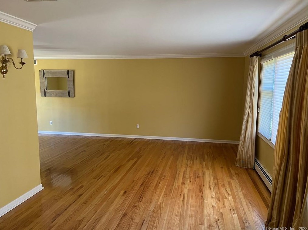 100 Laslo Ter, Fairfield CT  06825-3663 exterior