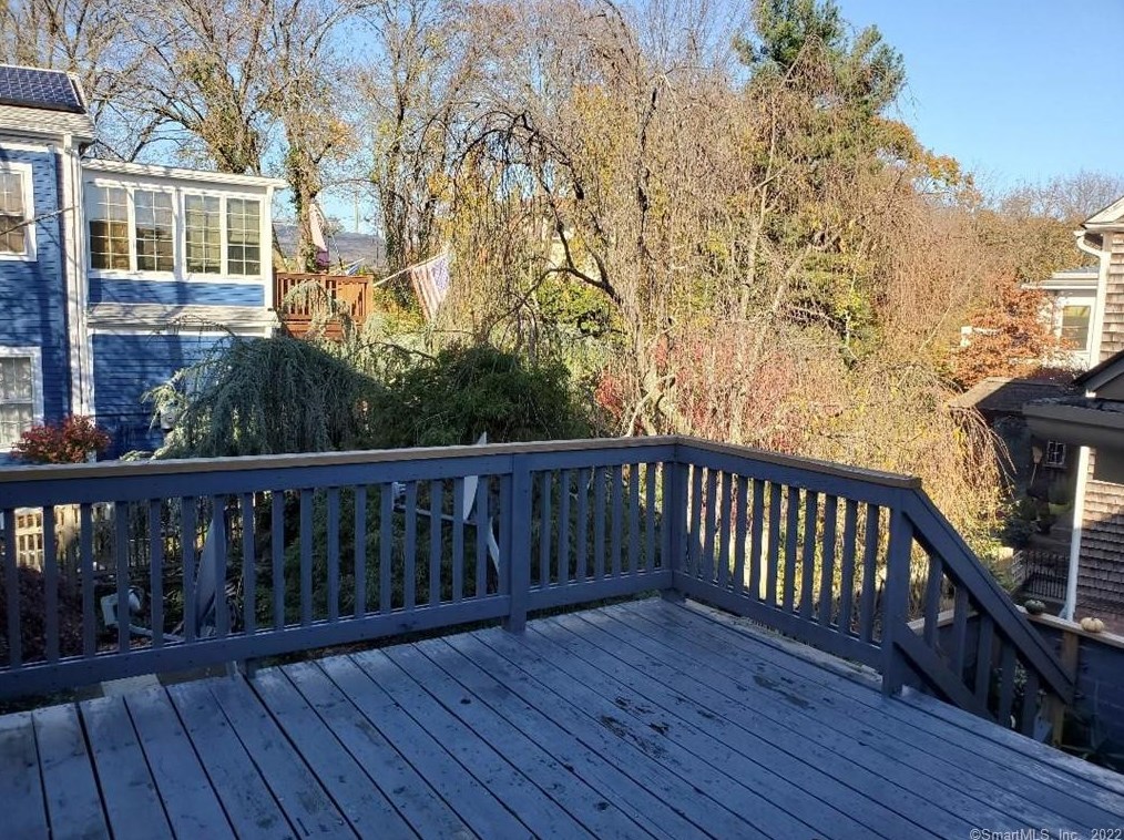 180 Front St, New Haven CT  06513-3201 exterior