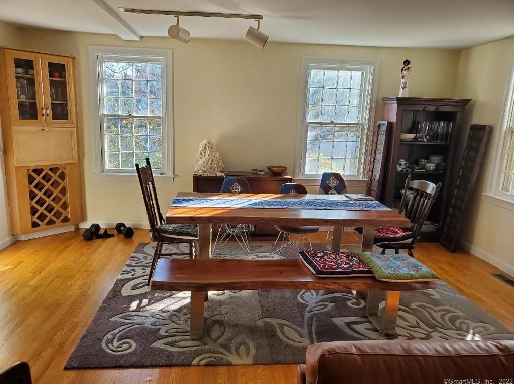 180 Front St, New Haven CT  06513-3201 exterior