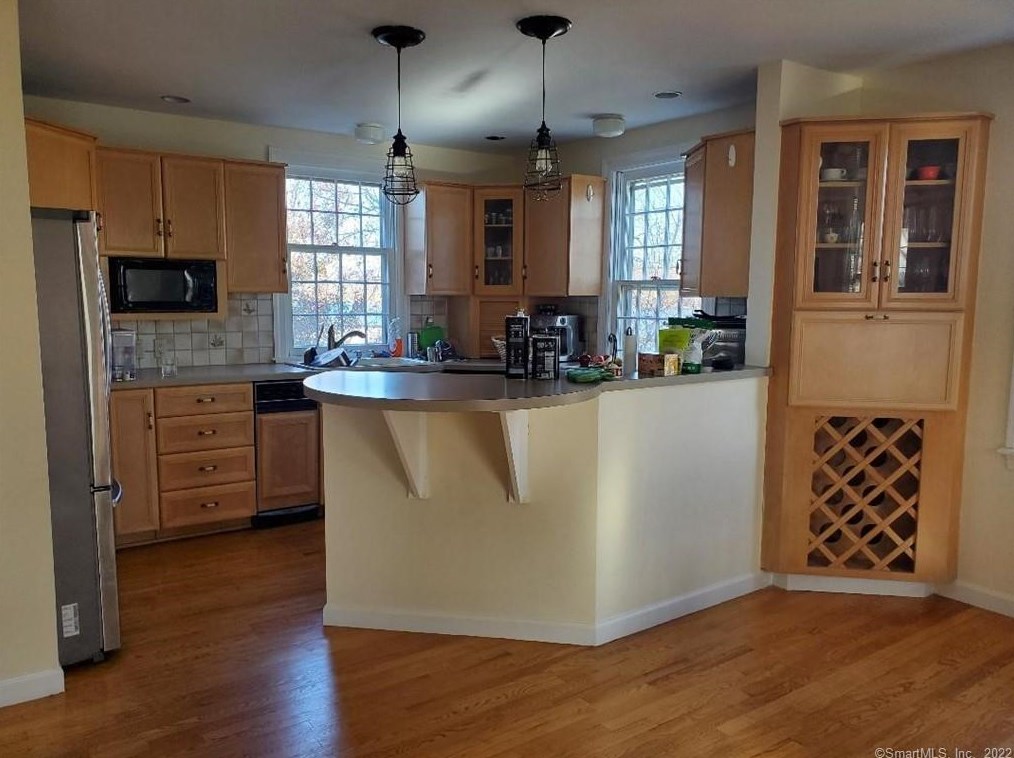 180 Front St, New Haven CT  06513-3201 exterior