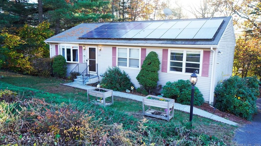 120 Applewood Ln, Union City CT  06770-3181 exterior