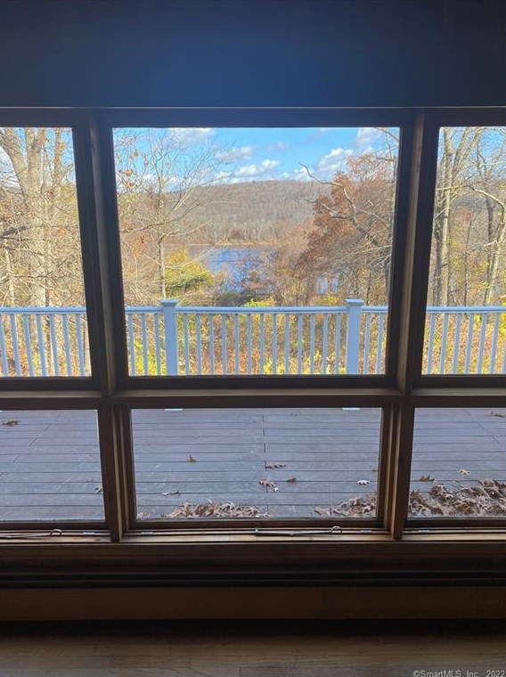 524 Saybrook Rd, Haddam CT  06438-1001 exterior