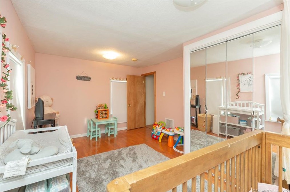 57 Hawthorne Ave, Derby CT  06418-1101 exterior