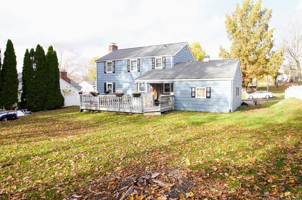 53 Briarwood Dr, Meriden CT  06450-4430 exterior