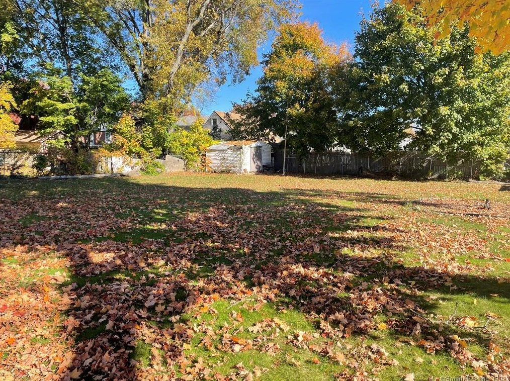 107 Hillcrest Ave, New Haven CT  06514-3503 exterior