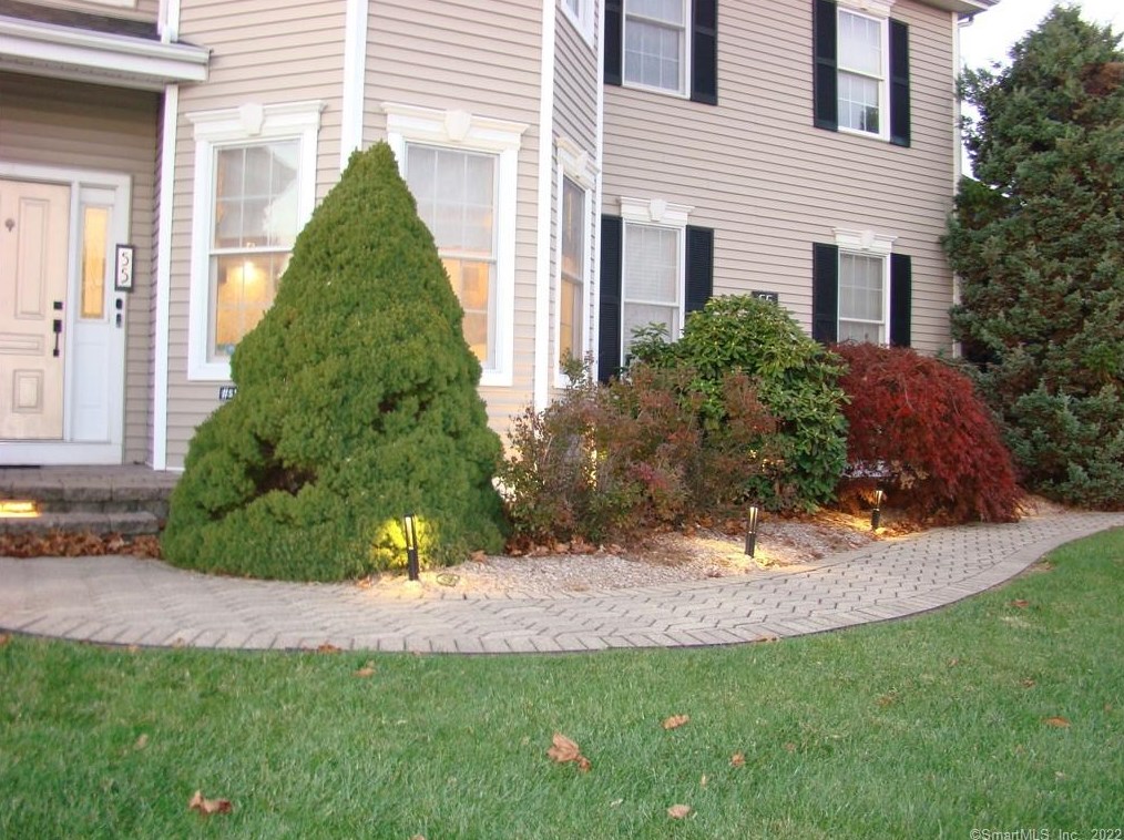 55 Murphy Dr, Rocky Hill CT  06067-1865 exterior