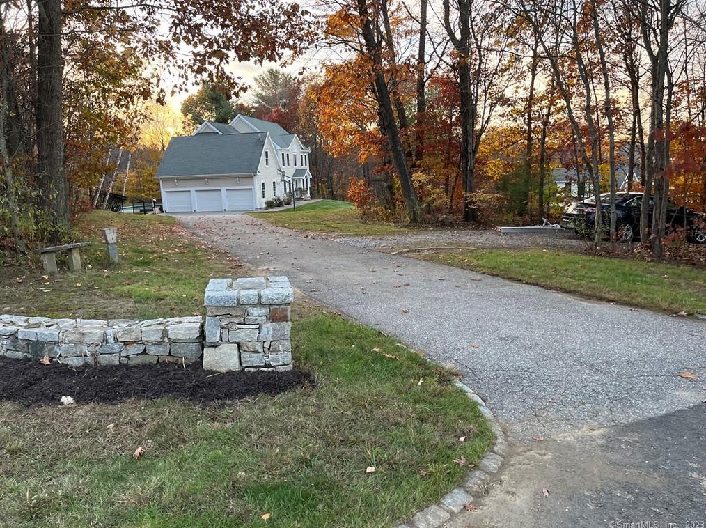 7 Yorkshire Way, Unionville CT  06013-1629 exterior