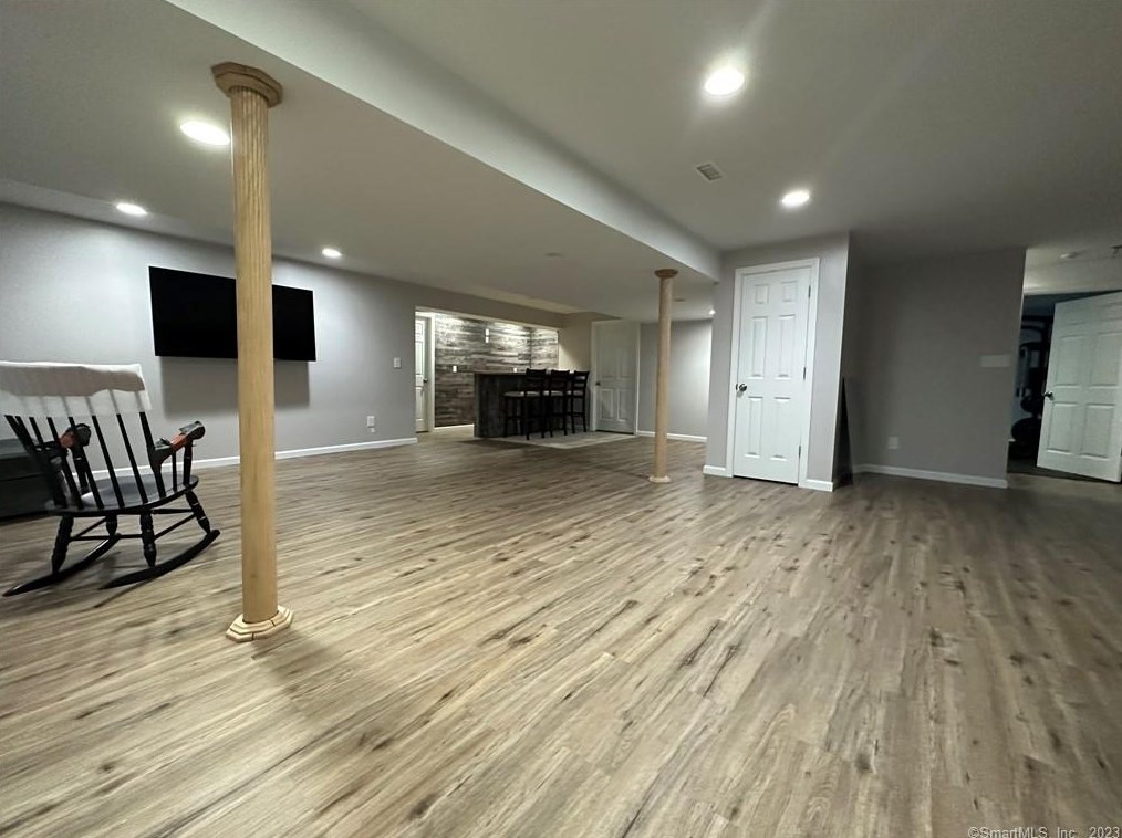 7 Yorkshire Way, Unionville CT  06013-1629 exterior