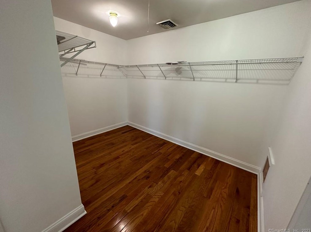 7 Yorkshire Way, Unionville CT  06013-1629 exterior