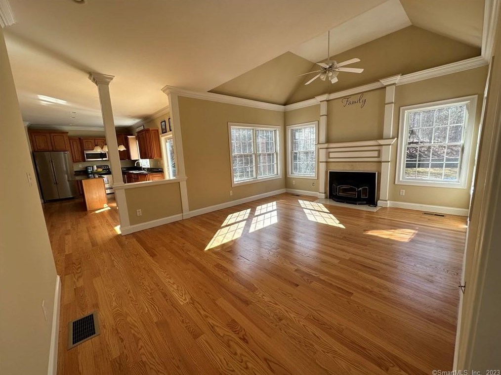 7 Yorkshire Way, Unionville CT  06013-1629 exterior