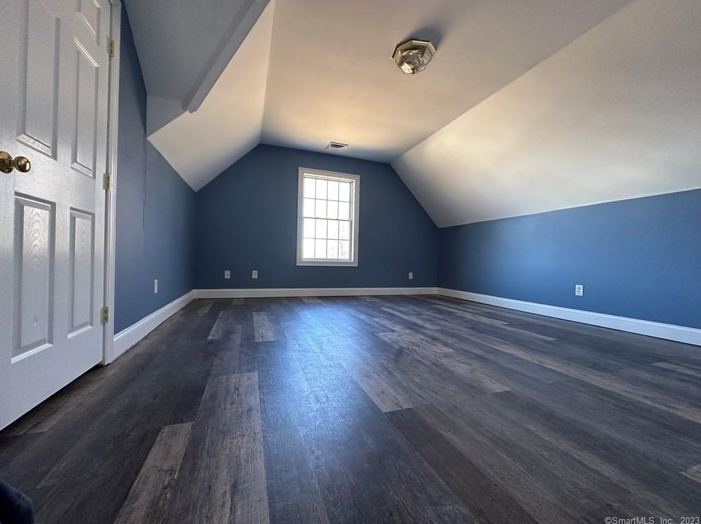 7 Yorkshire Way, Unionville CT  06013-1629 exterior