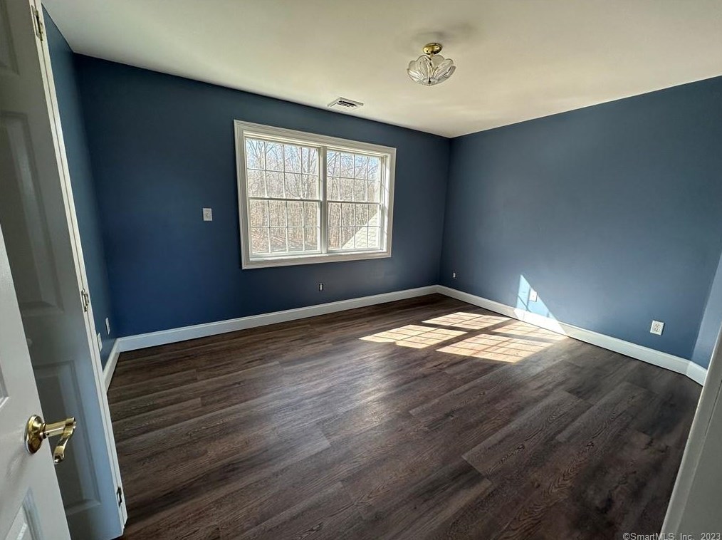 7 Yorkshire Way, Unionville CT  06013-1629 exterior