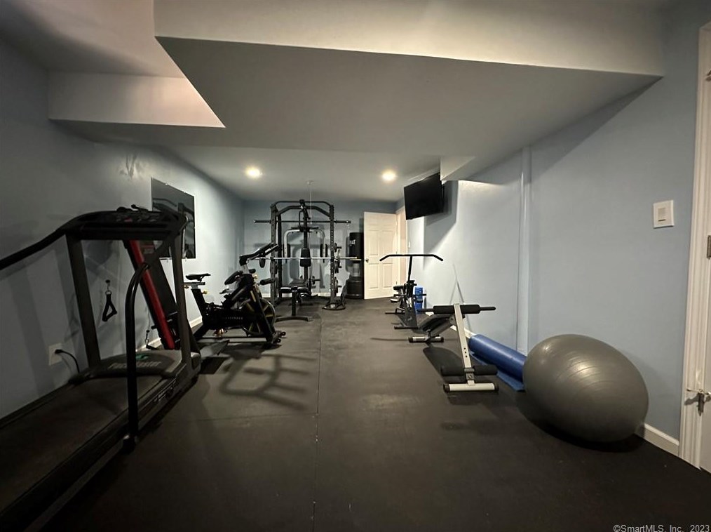 7 Yorkshire Way, Unionville CT  06013-1629 exterior