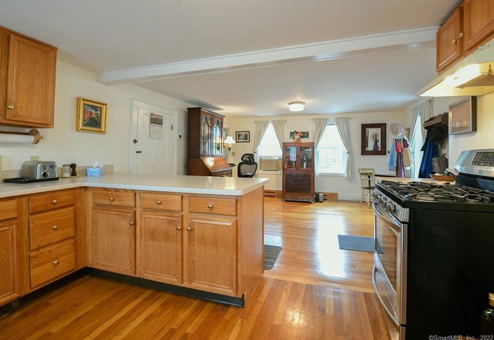 341 Main St, Winsted CT  06098-1675 exterior