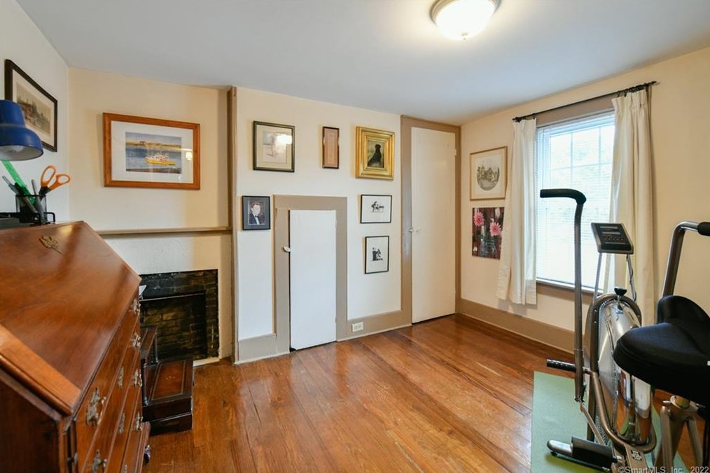 341 Main St, Winsted CT  06098-1675 exterior