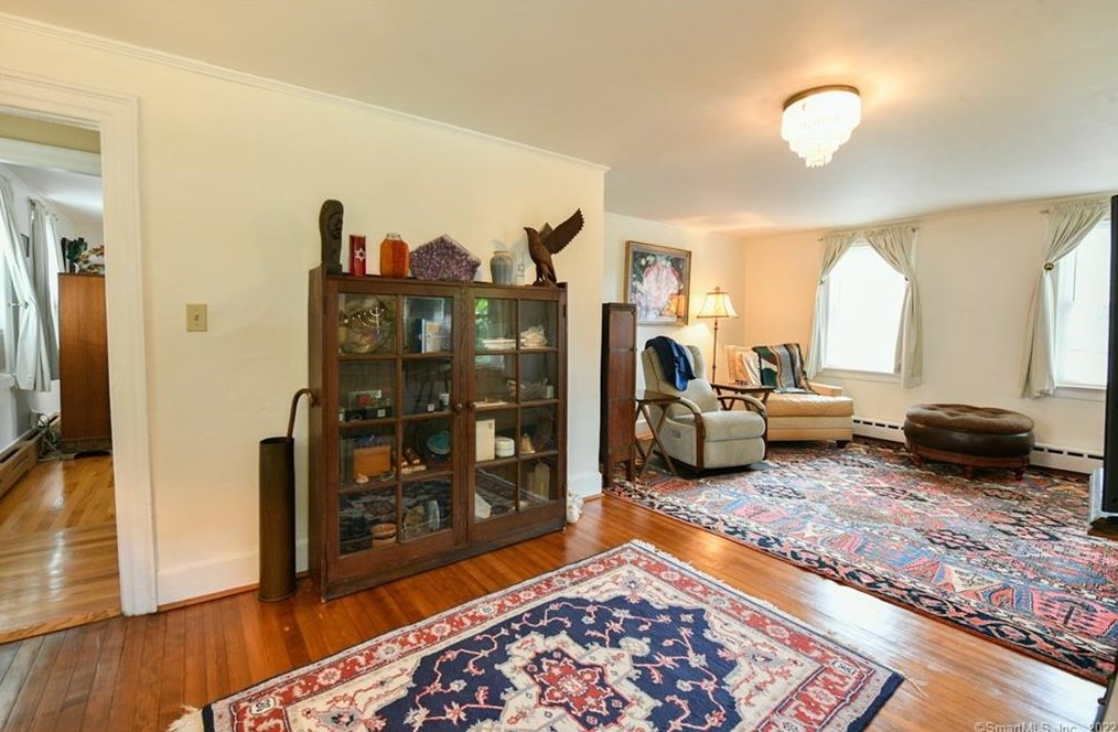 341 Main St, Winsted CT  06098-1675 exterior