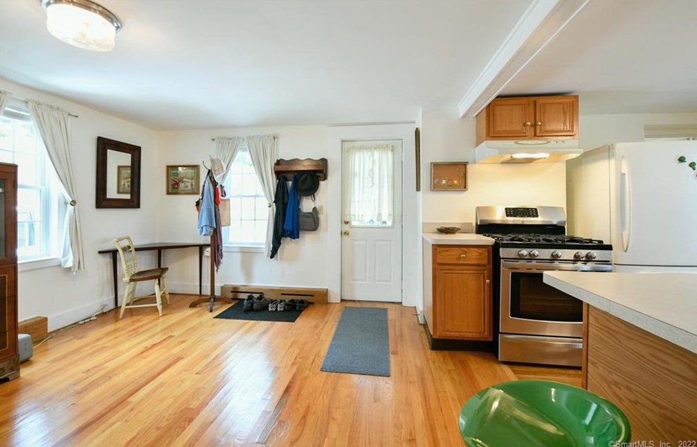 341 Main St, Winsted CT  06098-1675 exterior