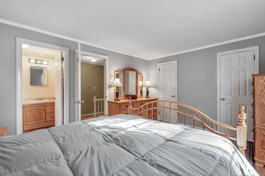 69 Hany Ln, Vernon CT 06066-2741 exterior