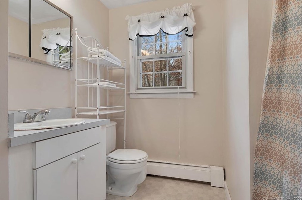 69 Hany Ln, Vernon CT 06066-2741 exterior