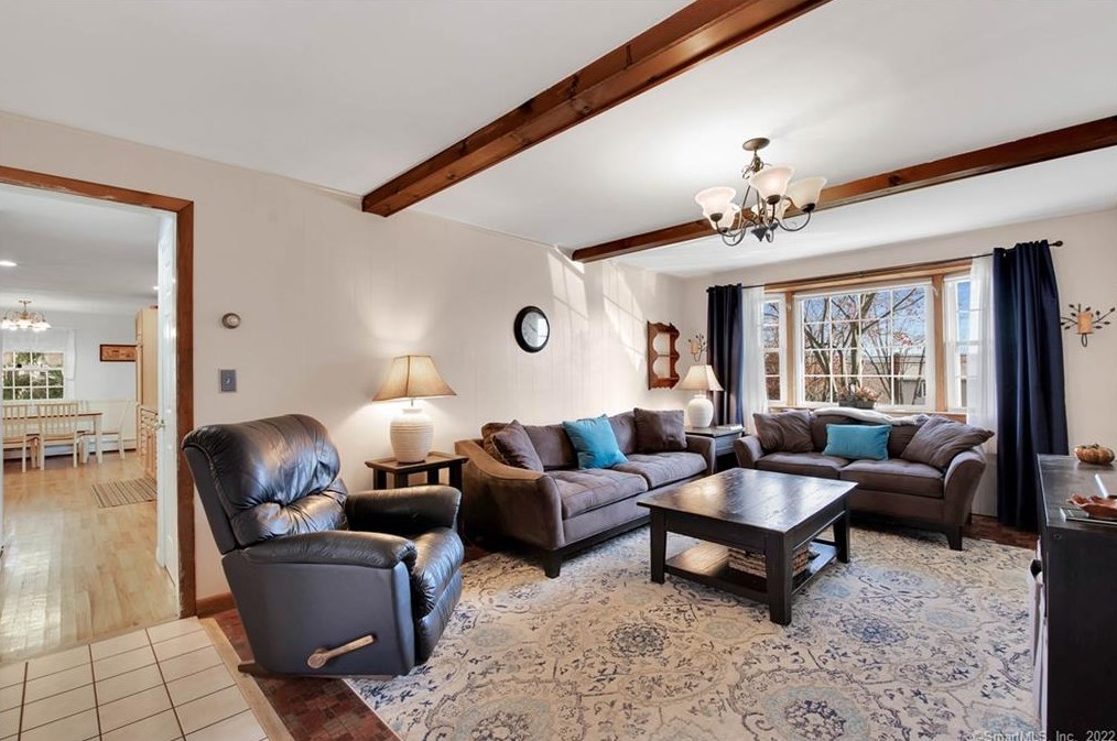 69 Hany Ln, Vernon CT 06066-2741 exterior