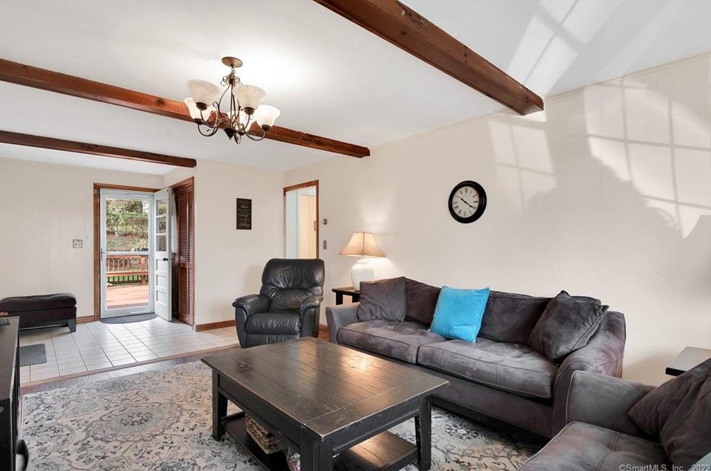 69 Hany Ln, Vernon CT 06066-2741 exterior