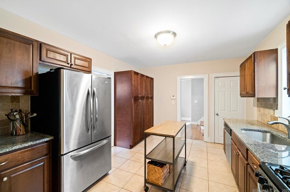 15 Willard St, New Haven CT 06515-2126 exterior