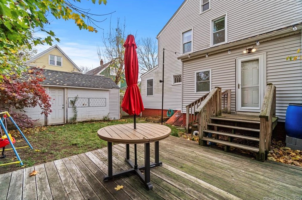 15 Willard St, New Haven CT 06515-2126 exterior