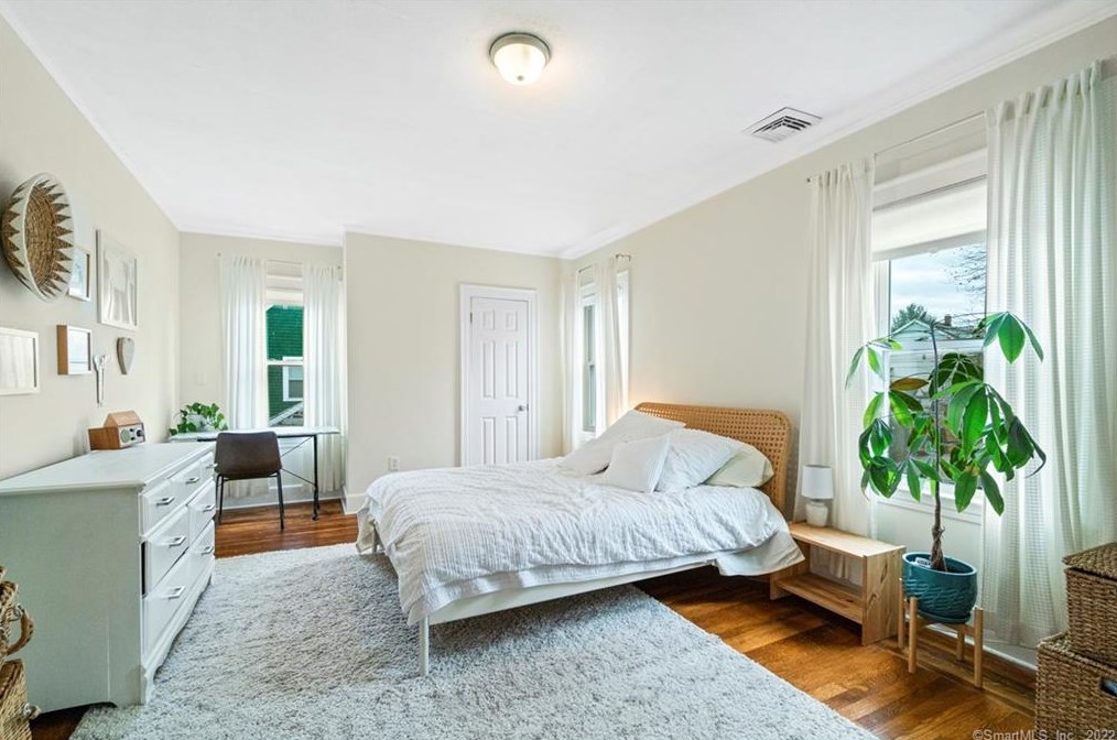 15 Willard St, New Haven CT 06515-2126 exterior