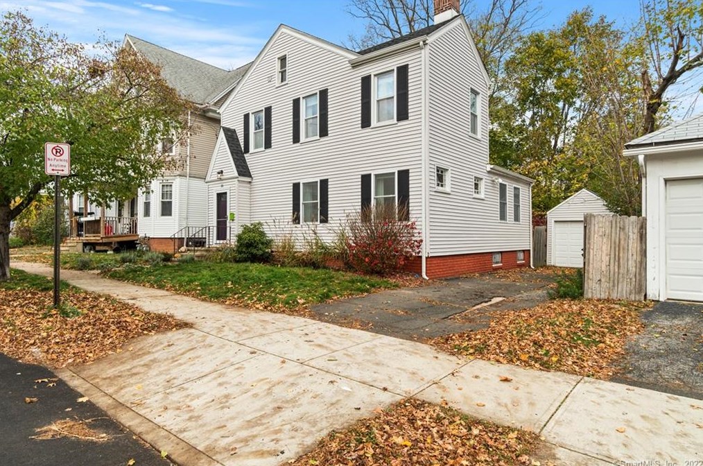 15 Willard St, New Haven CT 06515-2126 exterior