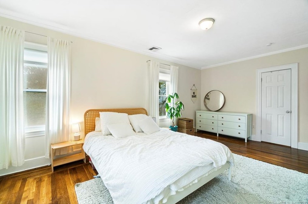 15 Willard St, New Haven CT 06515-2126 exterior