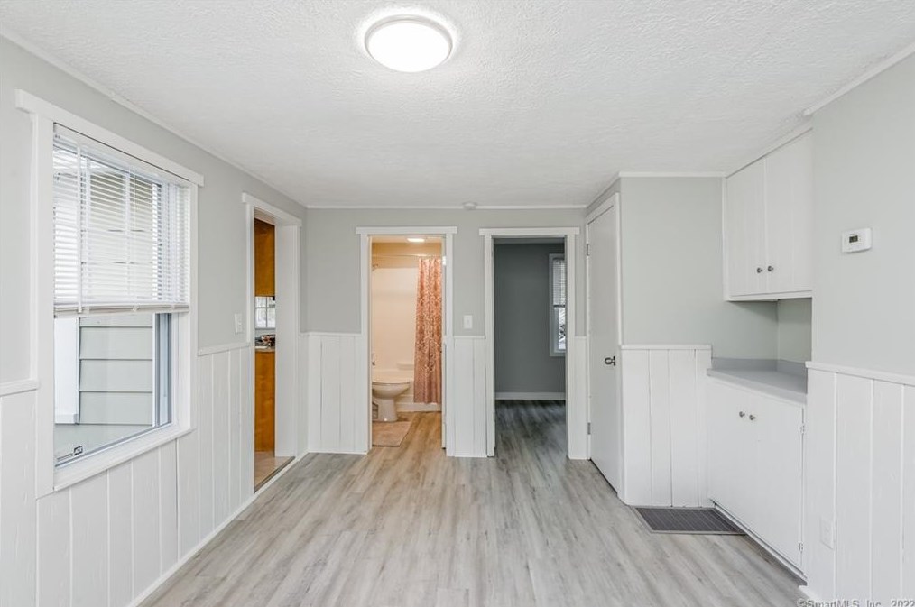 210 Barnes Ave, New Haven CT 06513-1403 exterior