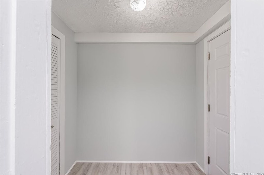 210 Barnes Ave, New Haven CT 06513-1403 exterior