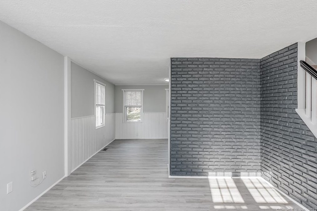 210 Barnes Ave, New Haven CT 06513-1403 exterior