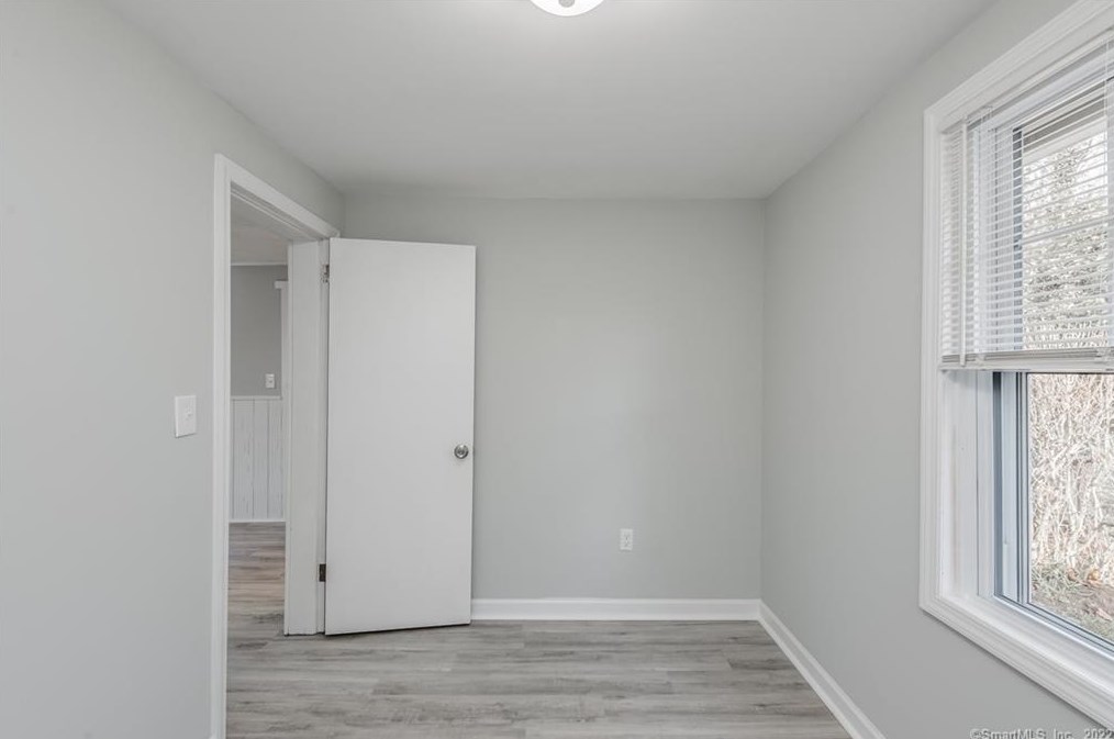 210 Barnes Ave, New Haven CT 06513-1403 exterior