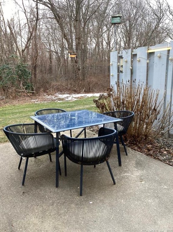 36 Founders Vlg, Clinton CT 06413-1850 exterior