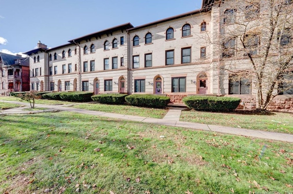 69 Imlay St, Hartford CT 06105-3609 exterior