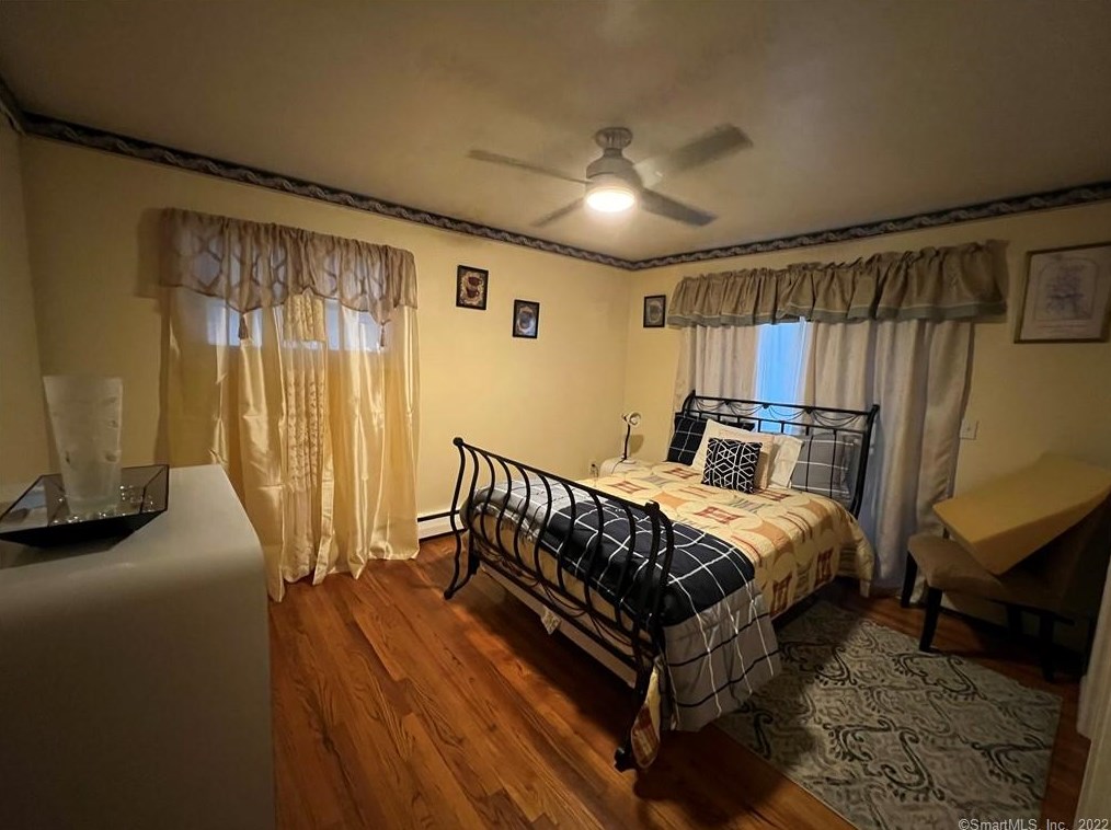 64 Monroe St, Hartford CT  06114-1751 exterior