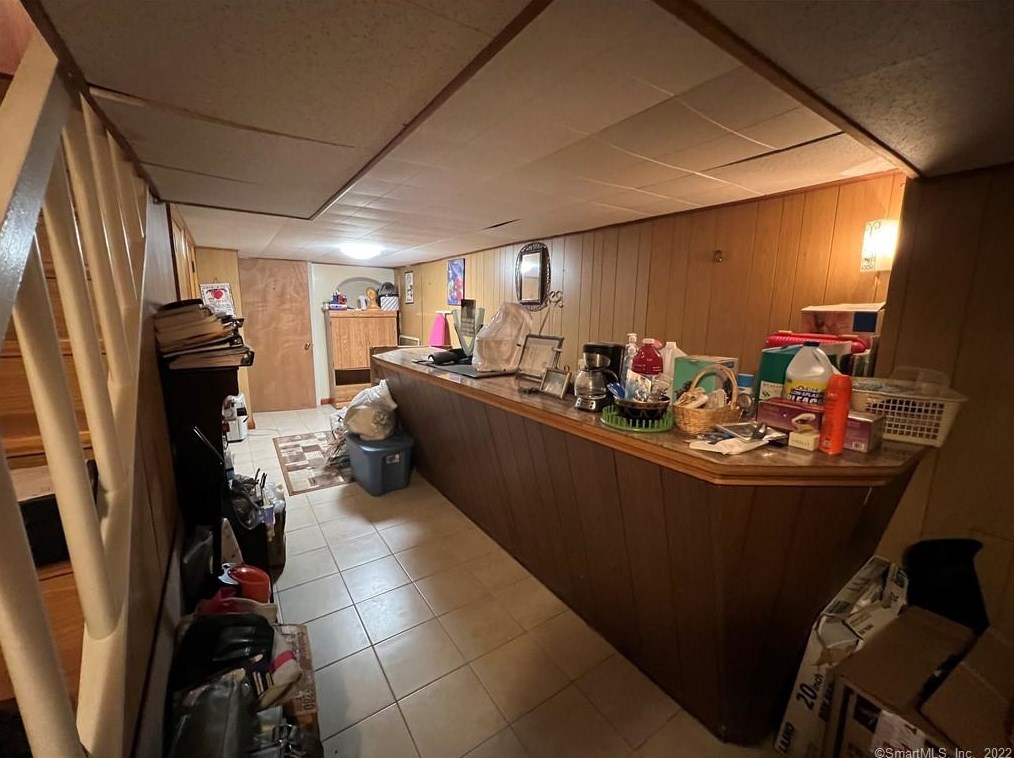 64 Monroe St, Hartford CT  06114-1751 exterior