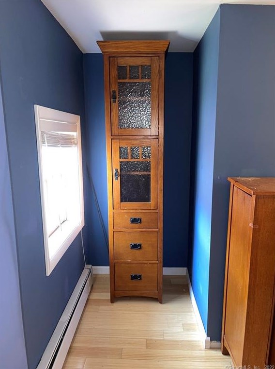 8 Ashley St, Hartford CT 06105-1310 exterior