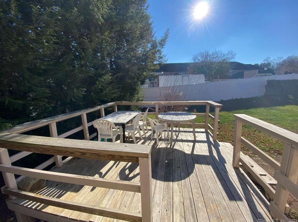 31 Ives St, New Haven CT 06518-2235 exterior