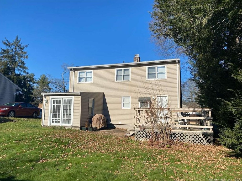 31 Ives St, New Haven CT 06518-2235 exterior