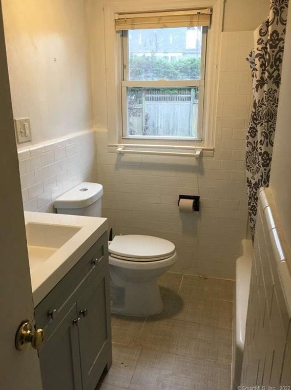 31 Ives St, New Haven CT 06518-2235 exterior