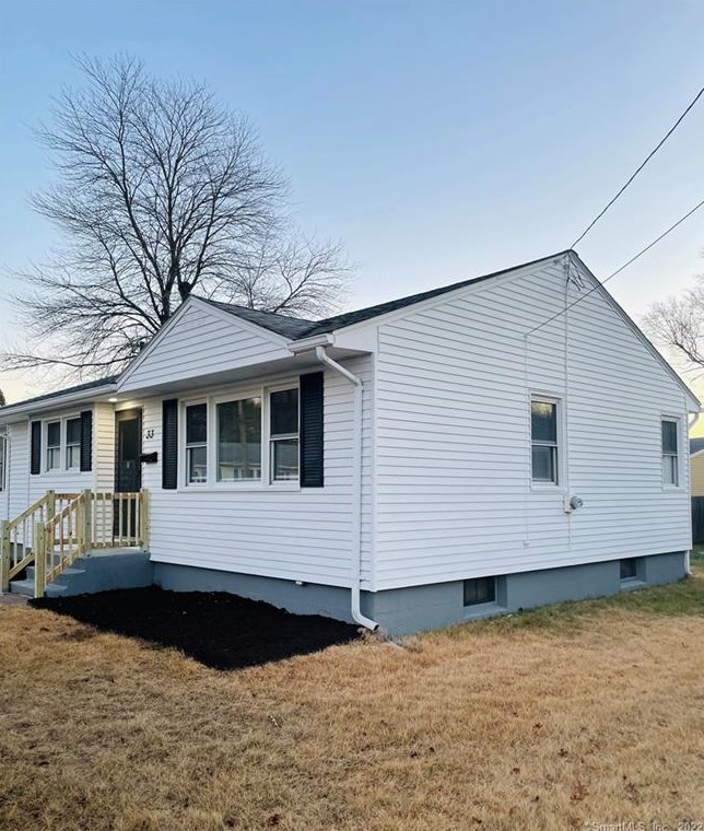 33 Roxbury Rd, Hartford CT  06118-1652 exterior
