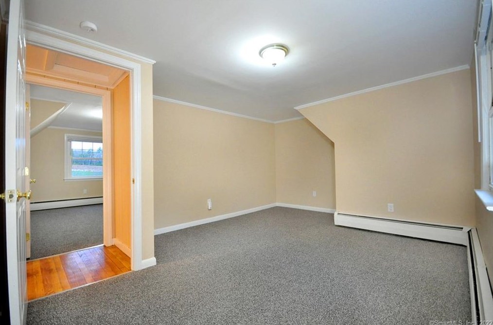 438 Hopmeadow St, Simsbury CT  06089-9731 exterior