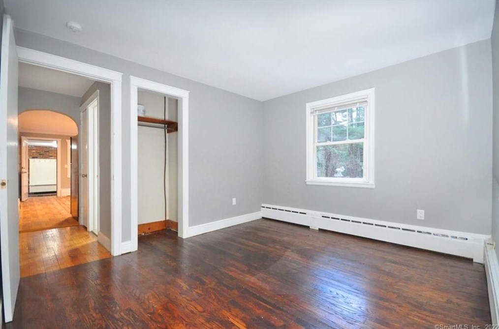 438 Hopmeadow St, Simsbury CT  06089-9731 exterior