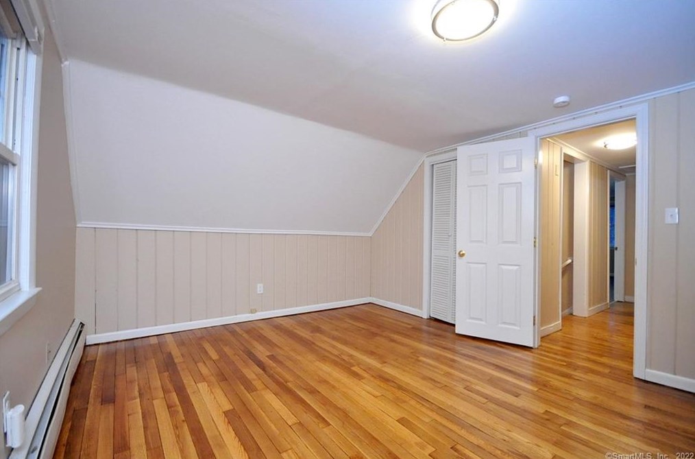 438 Hopmeadow St, Simsbury CT  06089-9731 exterior