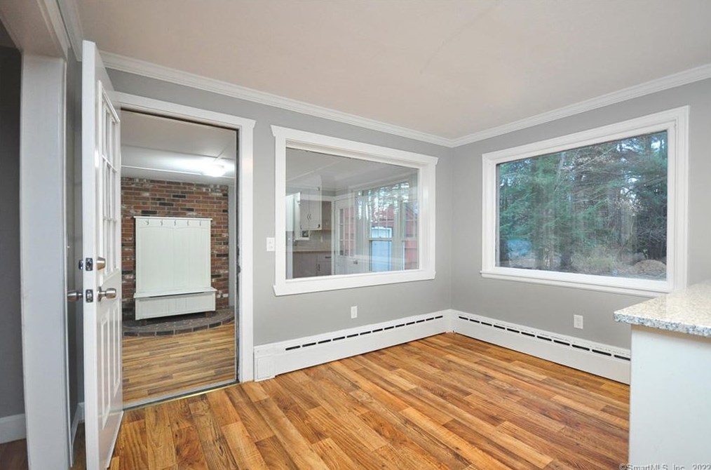 438 Hopmeadow St, Simsbury CT  06089-9731 exterior