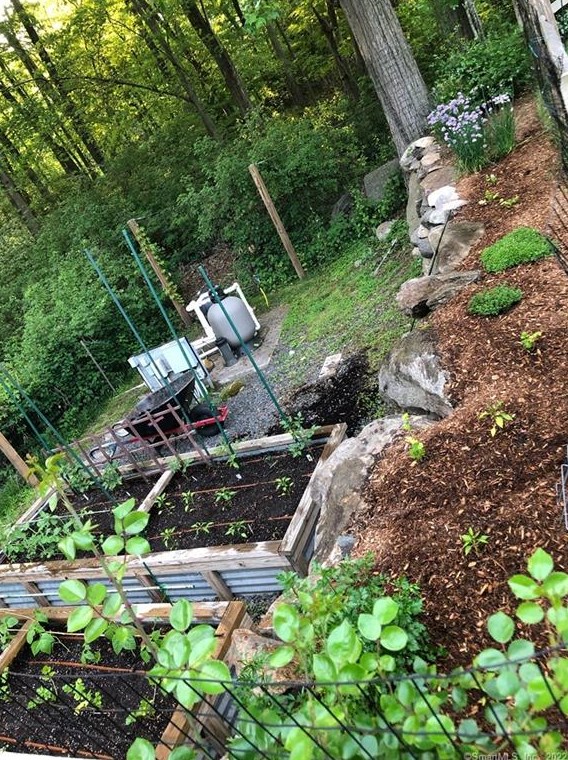 231 Bayberry Ln, Westport CT 06880-4026 exterior