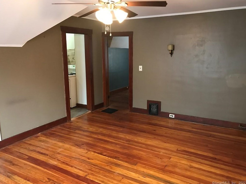 23 Wetmore Ave, Winsted CT  06098-1243 exterior